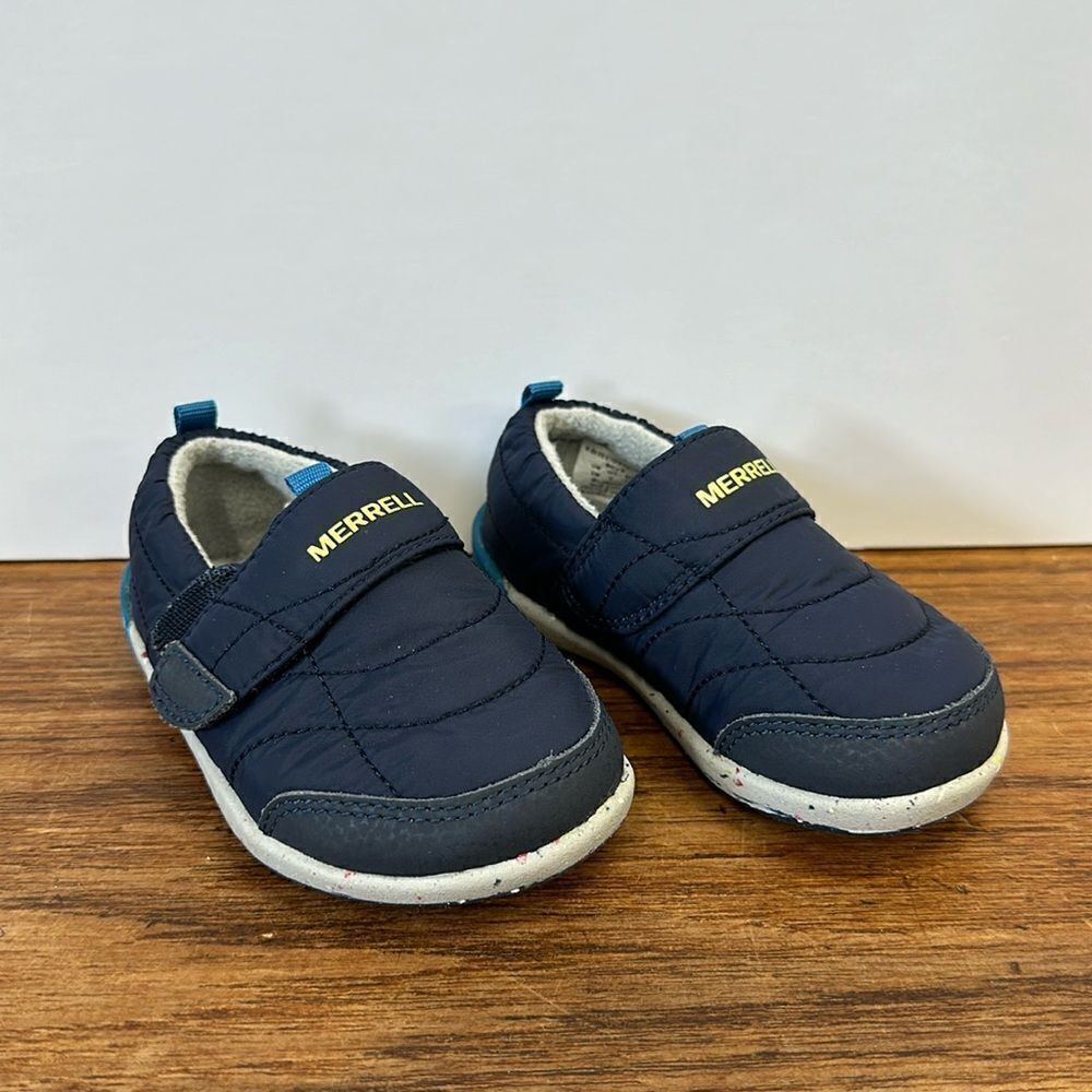 Boys Merrell shoes 5M
